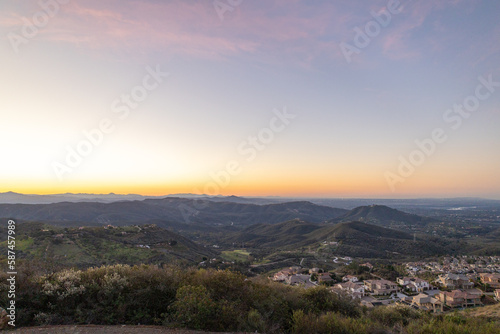 Mountain sunrise in San Diego © Caitlin Custer