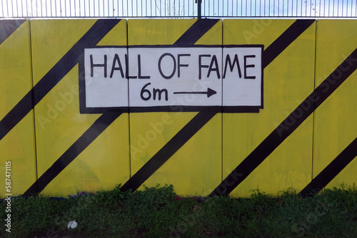 Hall of Fame genannte Mauer um den Kalkberg für Graffiti-Sprayer