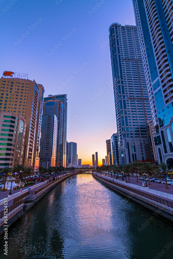 Naklejka premium city skyline