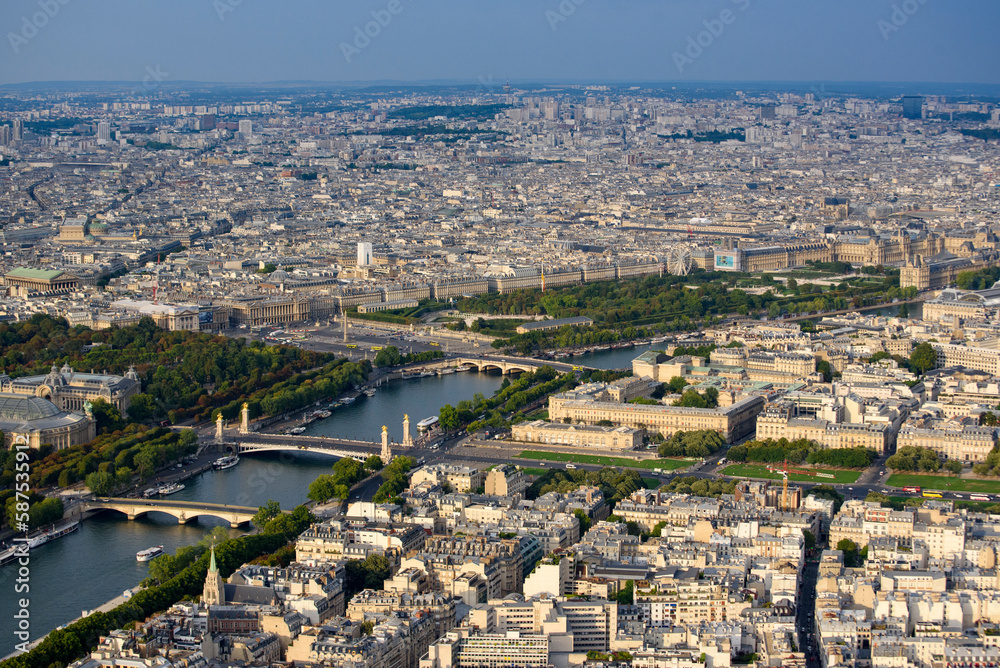 Fototapeta premium Aerial view of Paris, France