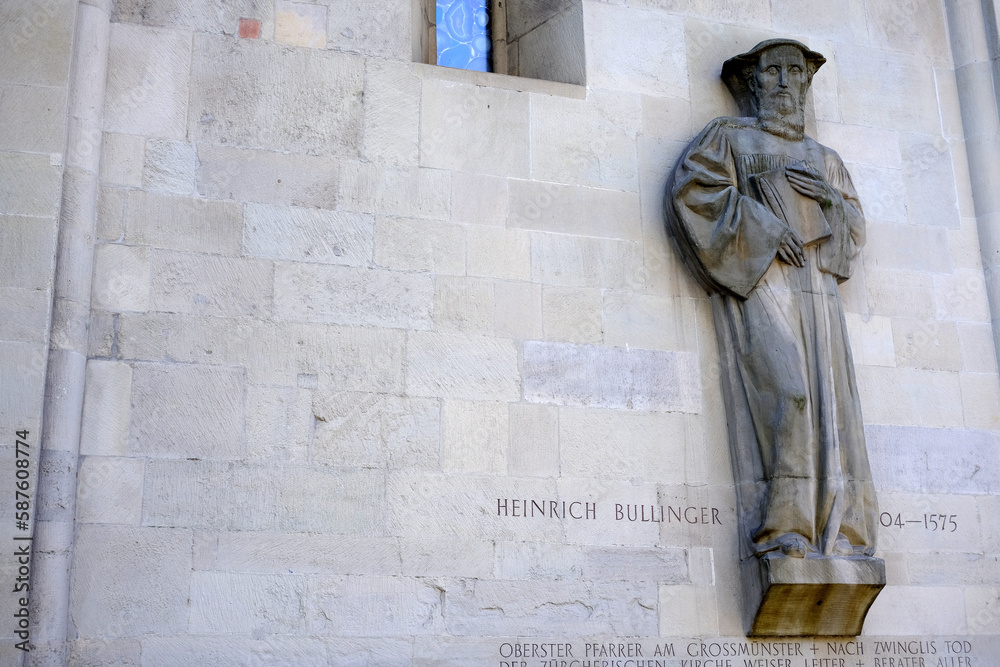 Bullinger ZURICH, SWITZERLAND - SEPTEMBER 04, 2022: statue relief of heinrich ...