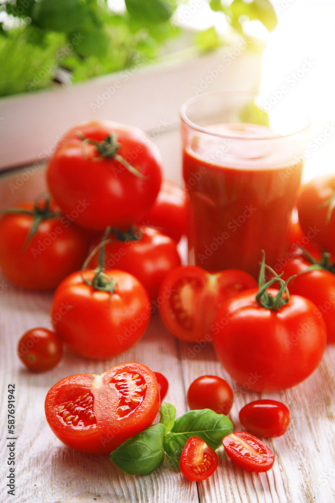 fresh tomato and basil juice very healthy and filling fresh tomato and basil juice very healthy and filling