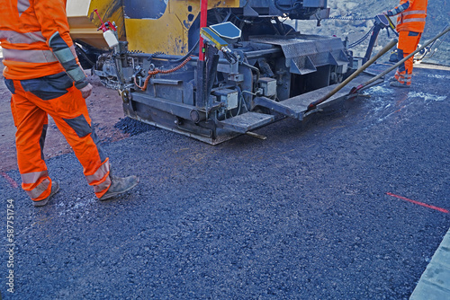 Asphalting of a section of road