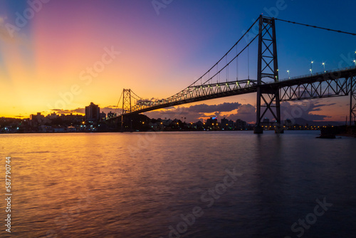 cores do céu e a ponte Hercílio Luz da cidade de Florianópolis estado de Santa Catarina Brasil florianopolis