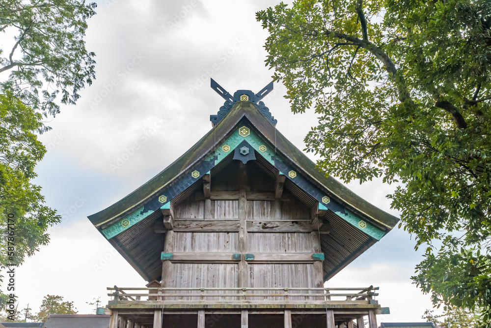 Honden main hall, National Treasure, of the Izumo Taisha grand shrine in Izumo City, Shimane Prefecture, Japan Honden main hall, National Treasure, of the Izumo Taisha grand shrine in Izumo City, Shimane Prefecture, Japan