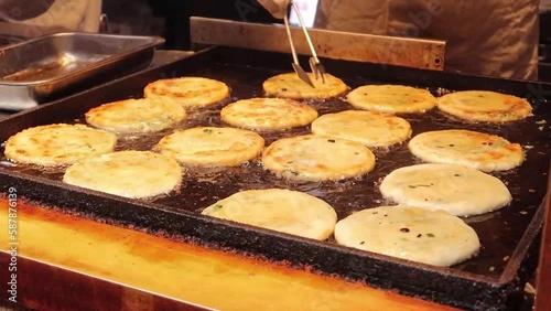 Chinese Scallion (Green Onion) Pancake