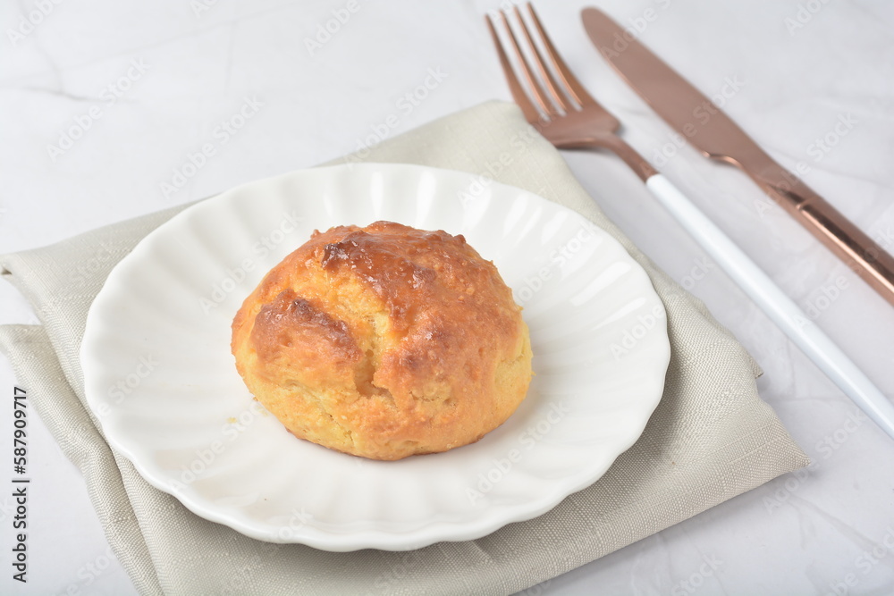 gourmet freshly bake golden Texas sweet original honey biscuit bun cake scone milk butter bread in square bento wood box on white marble table rose gold fork knife pastry halal dessert vegan menu gourmet freshly bake golden Texas sweet original honey biscuit bun cake scone milk butter bread in square bento wood box on white marble table rose gold fork knife pastry halal dessert vegan menu