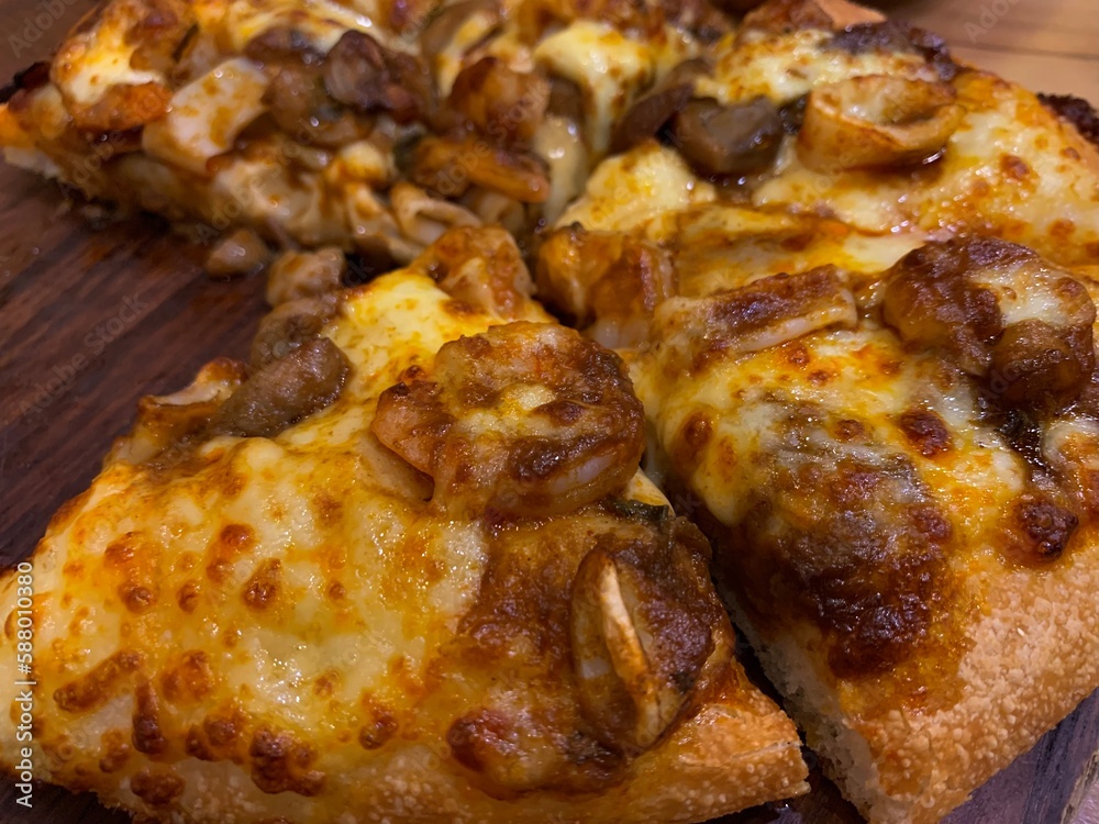 Pizza grilled chicken wings