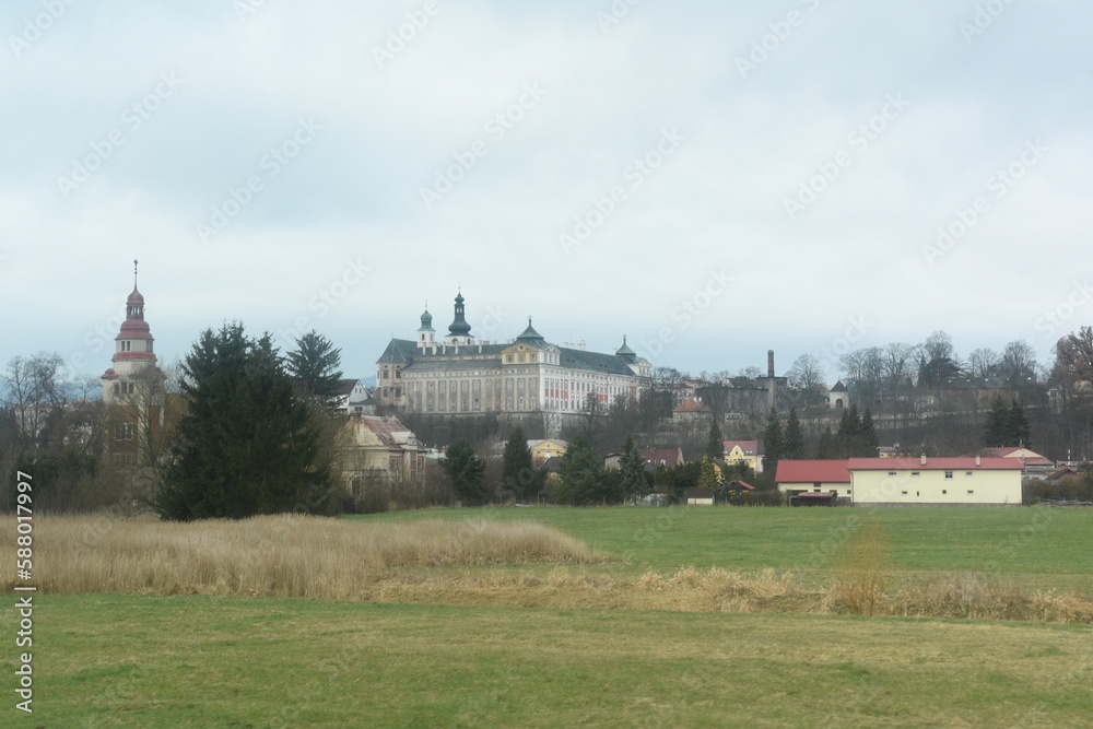 Zamek Gotycki w miejscowości Nachod, obecnie Pałac Renesansowy, Czechy, gród,  - obrazy, fototapety, plakaty 