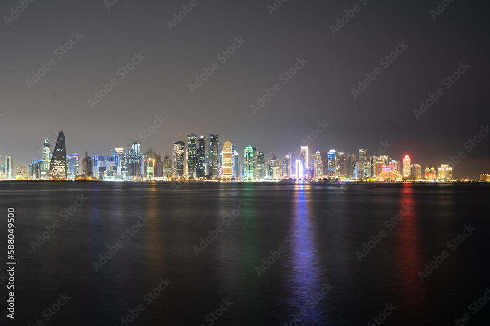 Fototapeta premium city skyline at night