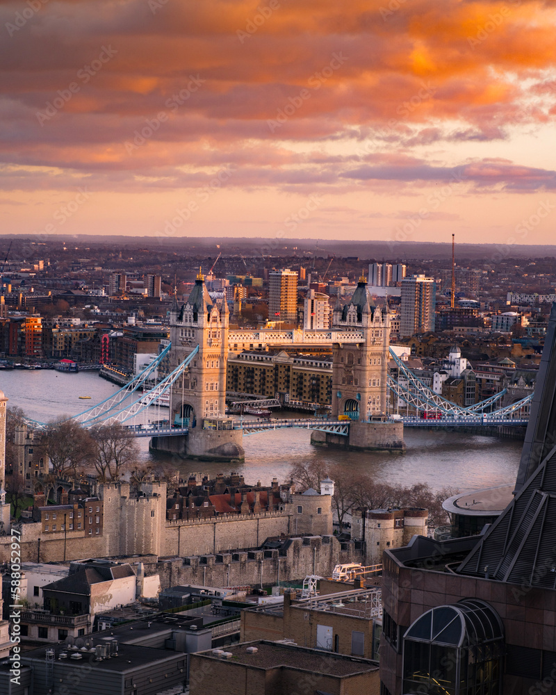 Obraz na plátně Tower Bridge sunset