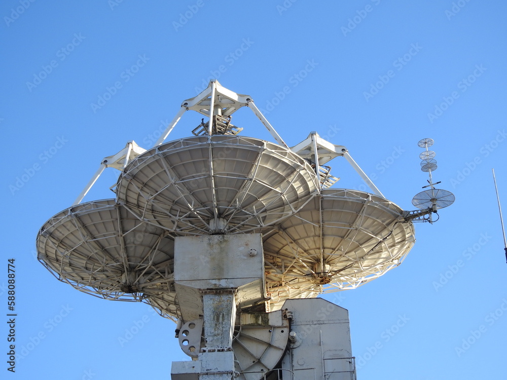 radio telescope on the top of a ship