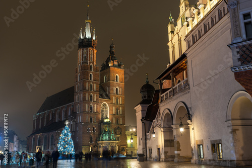 Bazylika Mariacki przy rynku g    wnym w Krakowie   St. Mary s Basilica at the main square in Krakow