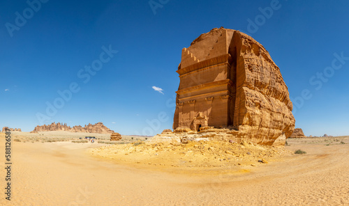  Tomb of Lihyan, son of Kuza carved in rock in the desert, Mada'in Salih, Hegra, Saudi Arabia