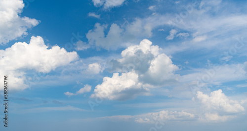 Fototapeta Naklejka Na Ścianę i Meble -  cloudscape of cloud in sky overcast backdrop. photo of cloudscape of cloud in sky.