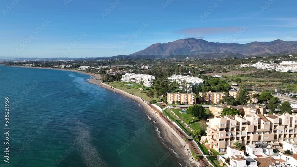 playa de Guadalmansa en la costa de Estepona, Andalucía playa de Guadalmansa en la costa de Estepona, Andalucía