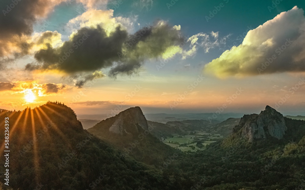 Naklejka premium sunset in the mountains