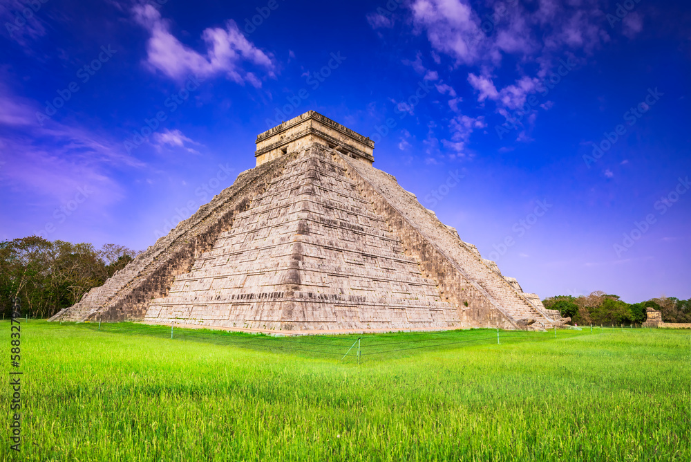 Chichen Itza, Mexico - Castillo Pyramid, Kukulkan temple.