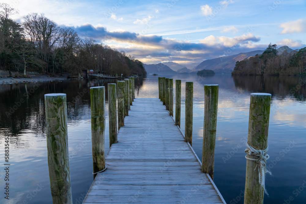 Naklejka premium Frosty Jetty on Derwentwater