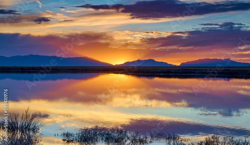 Fototapeta Naklejka Na Ścianę i Meble -  Sunset on Holloman Lake just outside of White Sands National Park, NM.