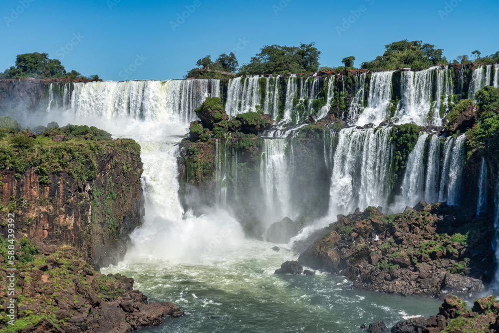 Naklejka premium Iguazu Falls: The Natural Wonder of South America