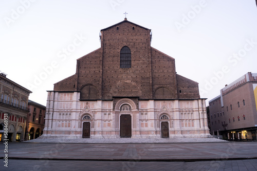 Basilica di San Petronio a Bologna photo
