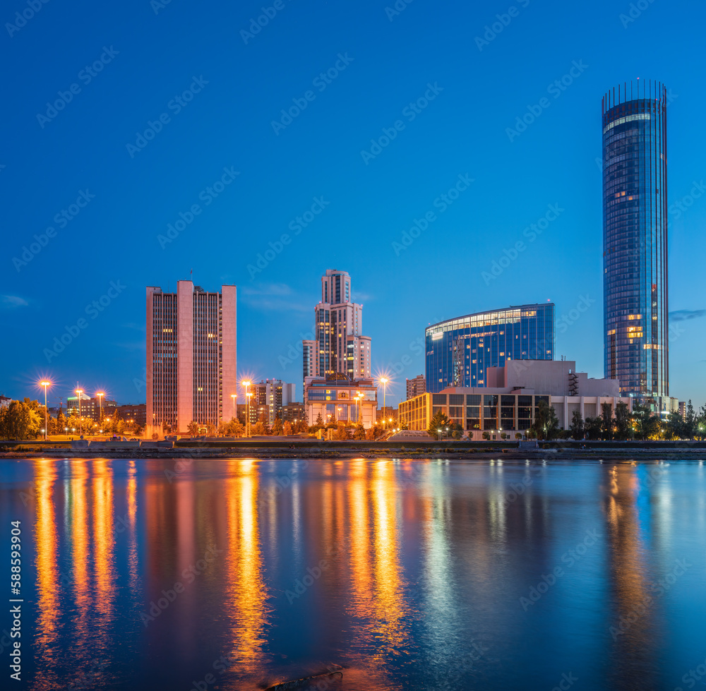 Naklejka premium Summer Night on a pond in the center of the city. Yekaterinburg city and pond at night.