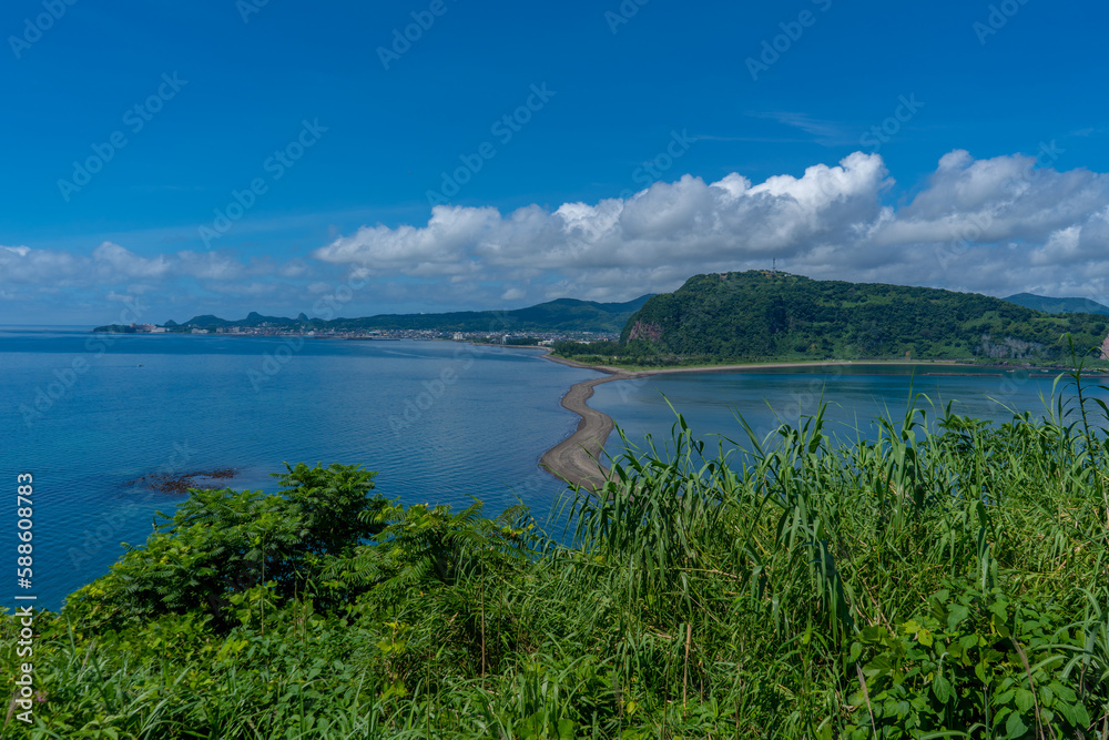 Obraz premium 知林ヶ島南展望台から見る砂洲の風景