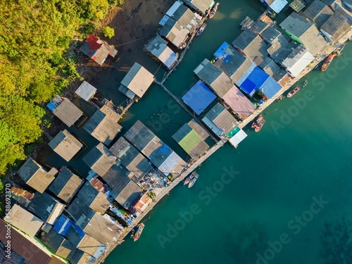 Photos Top view of the Ao Salat floating fishing village on the sea in Thailand during