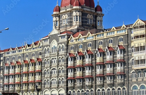 he taj mahal hotel in the city cente, The Gateway of India