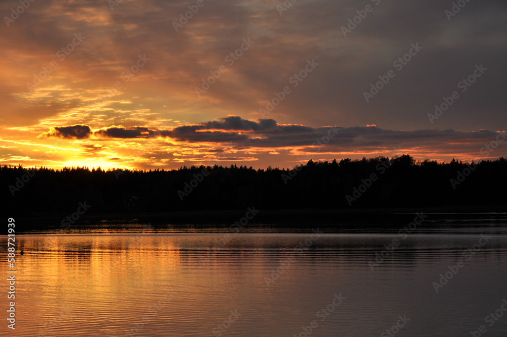 Obraz premium Sundown in the archipelago in summer