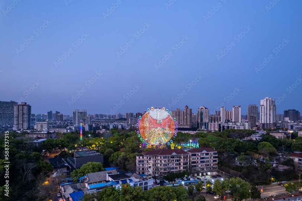 Shennong Park Ferris Wheel in Zhuzhou City, China
