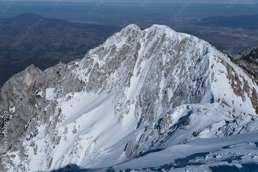 Obraz premium snow covered mountains, Turnu Peak, Piatra Craiului Mountains, Romania 