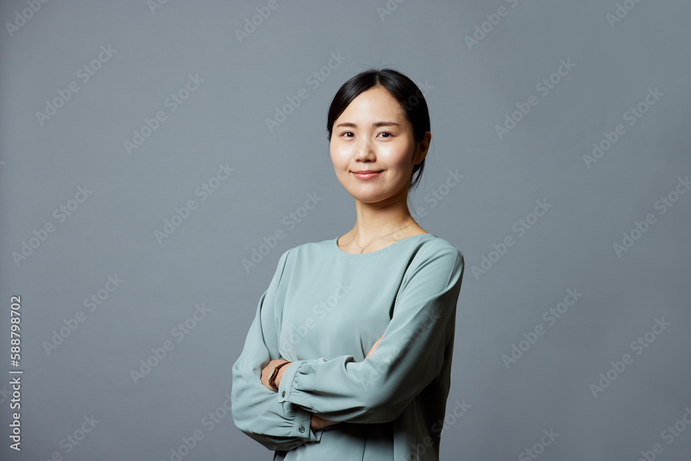 若い日本人女性のポートレート