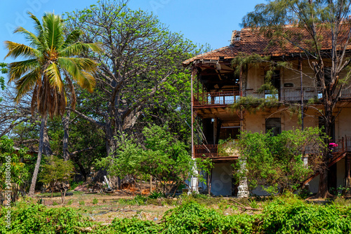 Ancienne maison coloniale photo