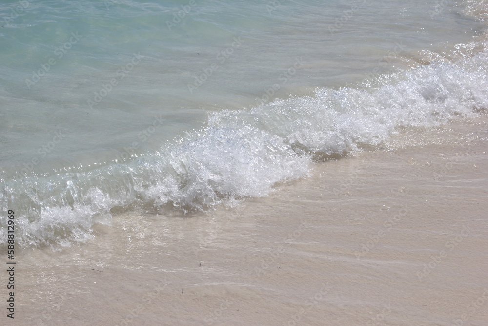waves on the beach waves on the beach