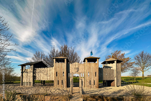 Spielplatz-Burg photo