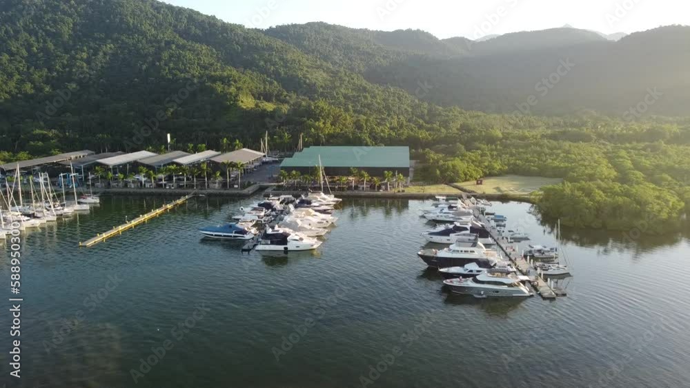 Barcos Vela Veleiros Lancha Marina Paisagem Paraty Brasil Rio de Janeiro Por do Sol Lanchas Iates Mar Oceano Aquático Luxo Navegar Navegador Natureza Vento Veleiro Velejo Velejar Porto 