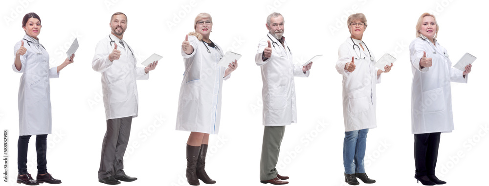 Obraz premium group of doctors with clipboard isolated on white