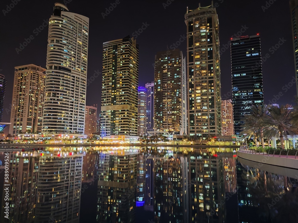 Obraz premium Night View Towers