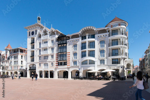une place du centre-ville d'Arcachon