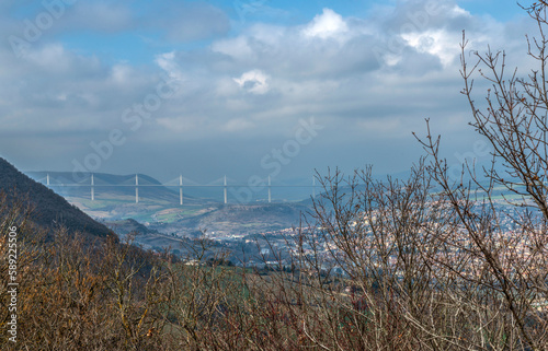 Vue panoramique sur le viaduc de Millau, Aveyron, France