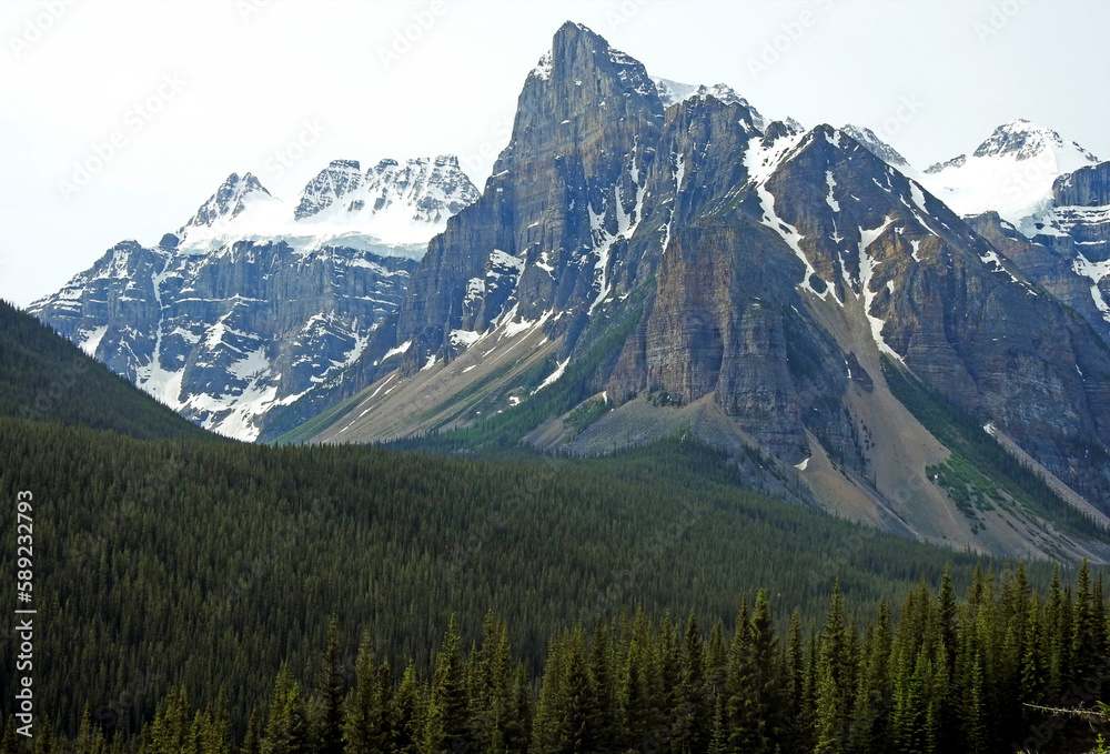Obraz premium Landscape of the famous Highway 93, Canada