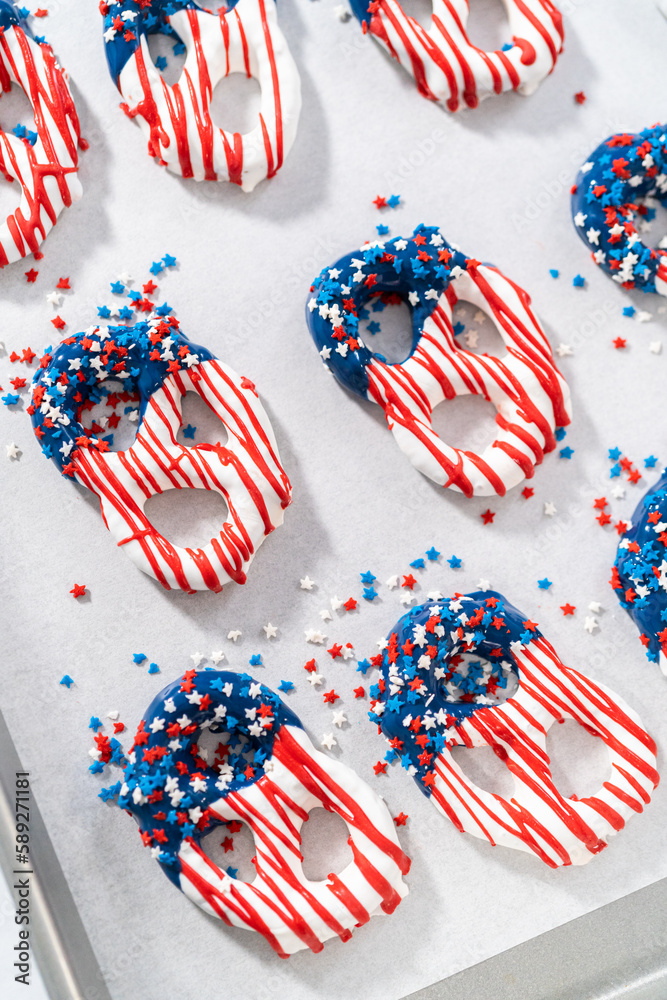 Obraz premium Red White and Blue Chocolate Covered Pretzel Twists