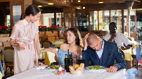 Bilde på lerret Love triangle - wife caught husband with mistress in a restaurant