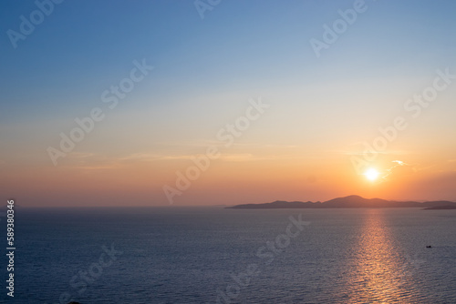 sea with sunset sky. Meditation ocean and sky background. Colorful horizon over the water © Tony Ruji