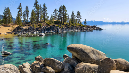 Billede på lærred Sand Harbor - A panoramic view of a colorful rocky cove at Sand Harbor on a calm sunny Spring day