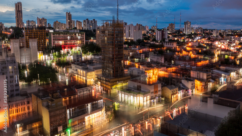 Fotografia aérea de área urbana de Cuiabá, capital do Mato Grosso