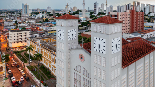 Fotografia aérea de área urbana de Cuiabá, capital do Mato Grosso