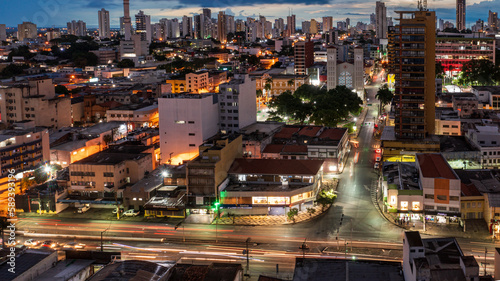 Fotografia aérea de área urbana de Cuiabá, capital do Mato Grosso